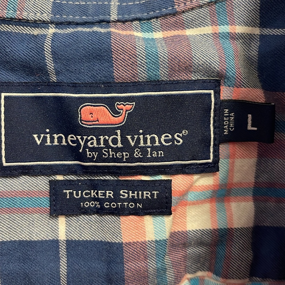 Vineyard Vines Button Down - image 3